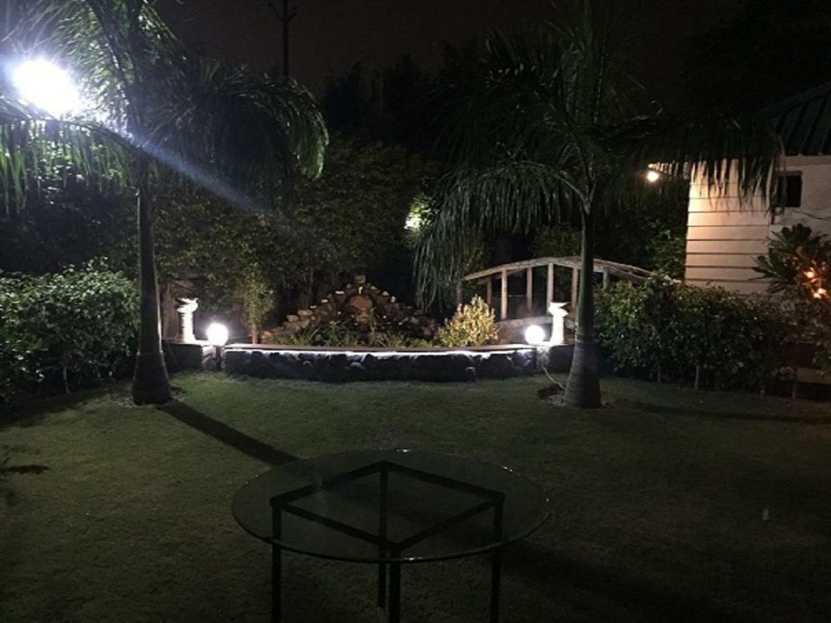 Ad Country Villa Noida Exterior photo